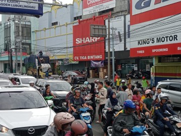 Berbagi Keberkahan di Bulan Suci Ramadhan PWI Lubuklinggau Bagikan Takjil dan Nasi Bungkus