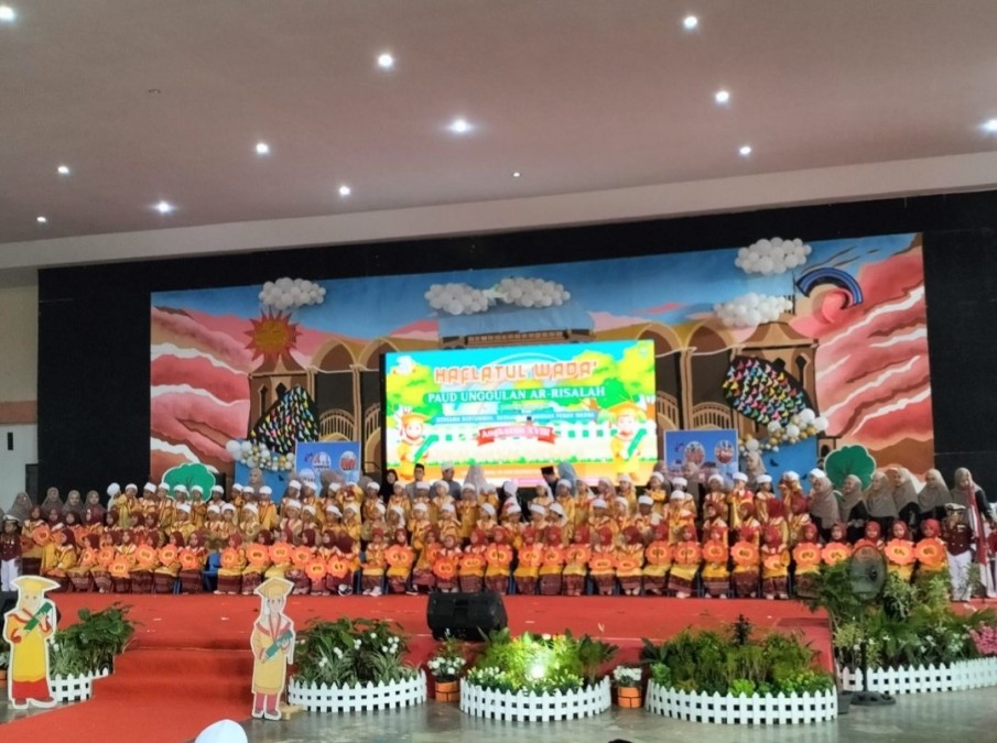 134 Anak Angkatan XVII PAUD Unggulan Ar Risalah Sukses di Wisuda