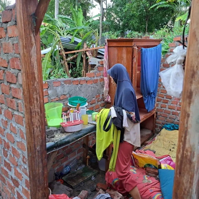 Rumah Warga Ringsek Dihembus Bencana Angin Puting Beliung