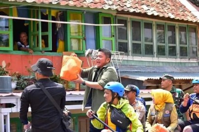 Gubernur Sumsel Tinjau Banjir di Musi Rawas Pastikan Bantuan Diantar Langsung ke Rumah Korban