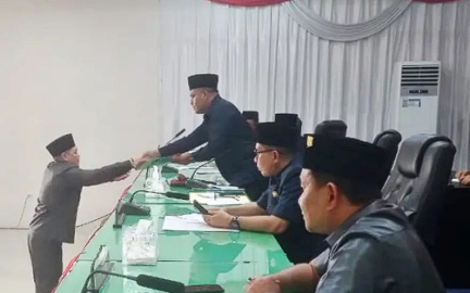 Rapat Paripurna DPRD Kabupaten Musi Rawas Utara Dengarkan Penyampaian dan Penjelasan LKPJ Bupati Tahun 2022