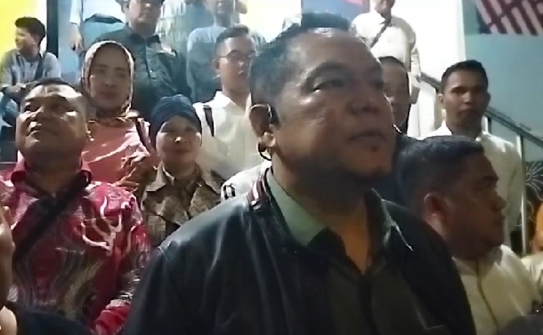 H Gunhar Datangi Gedung KONI Sumsel, Daftarkan Diri Maju Calon Ketua
